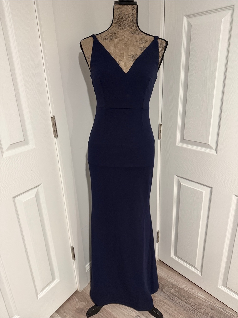 Lulu's Navy V-Neck Maxi Dress - Sleek Evening Gown